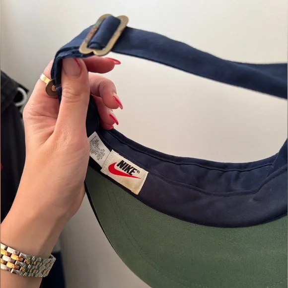 Nike 90s vintage vtg visor, navy blue hat - Picture 5 of 5